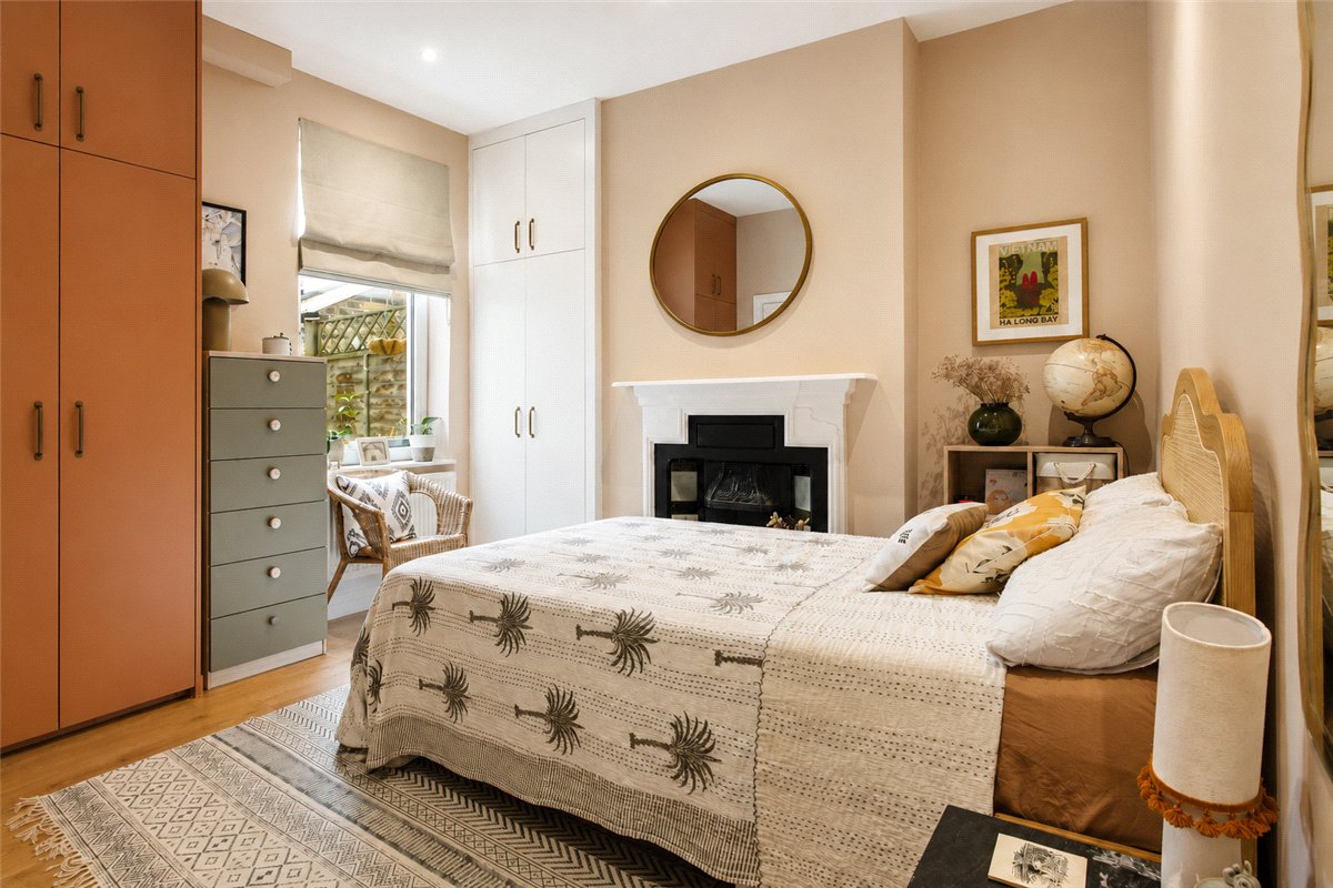 1 bedroom Flat, Fulham Palace Road, London, SW6 - Let Agreed, Image 1