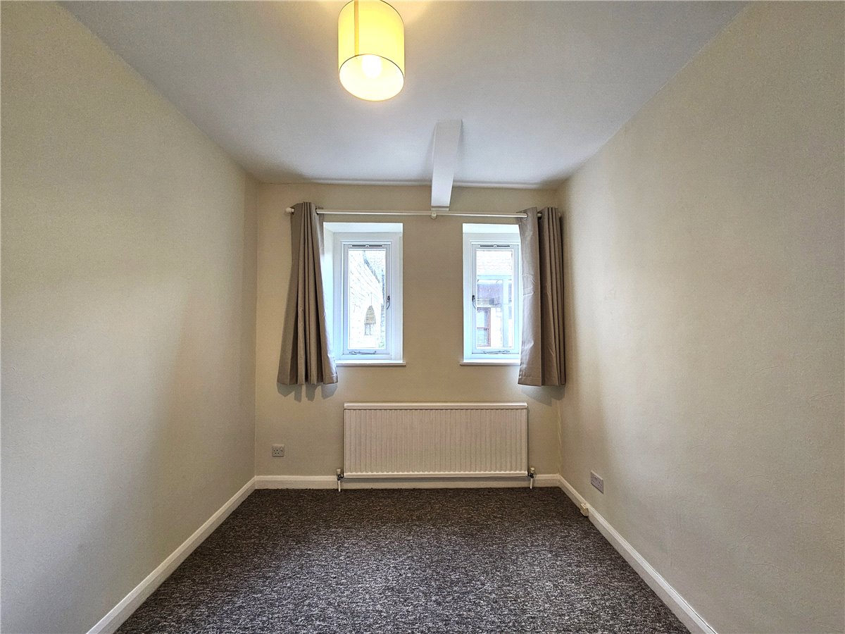 3 bedroom Flat, Caxton Court, Grove Street, BA2 - Let Agreed, Image 13
