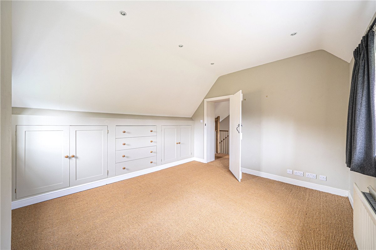 4 bedroom House, North Park Farm, Little Somborne, SO20 - Available, Image 15