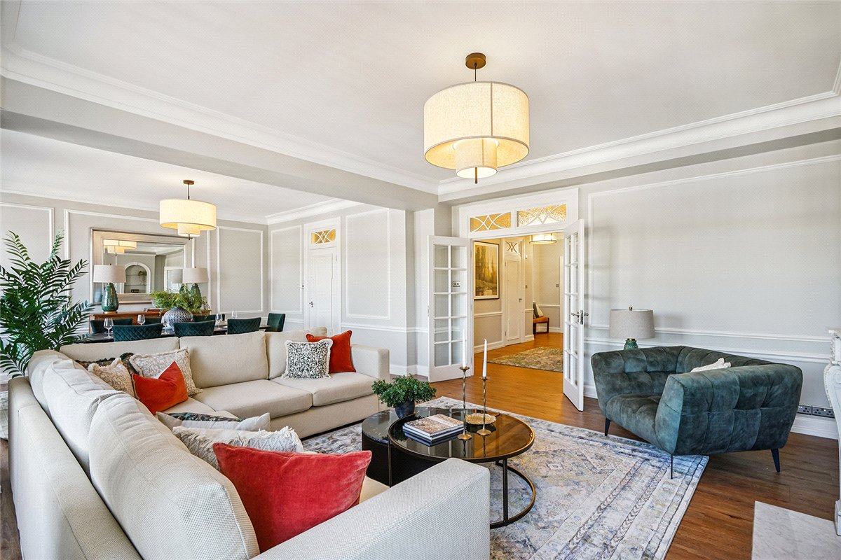 3 bedroom Flat, Grosvenor Square, Mayfair, W1K - Available, Image 10