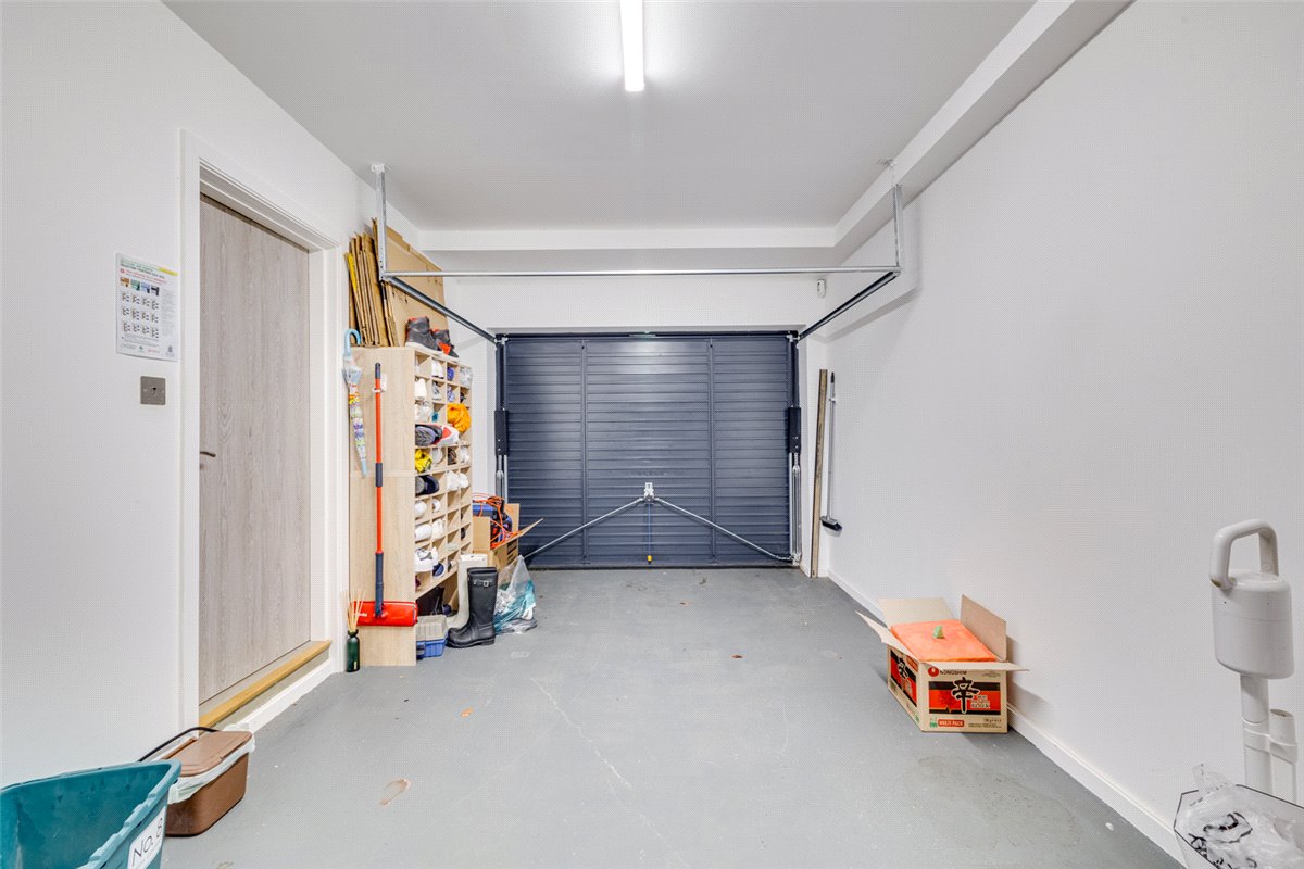 3 bedroom House, Harlow Gardens, Kingston upon Thames, KT1 - , Image 11