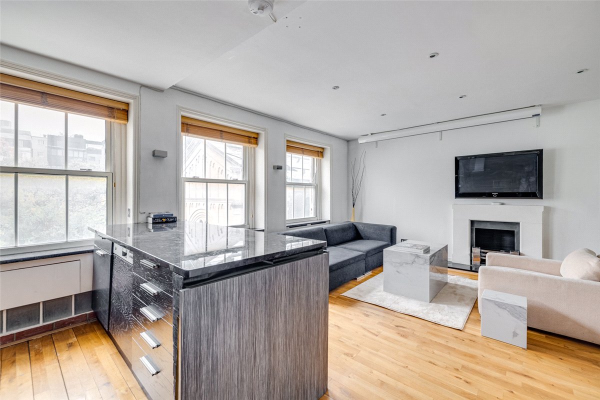 3 bedroom Flat, Ennismore Gardens, Knightsbridge, SW7 - Available, Image 11