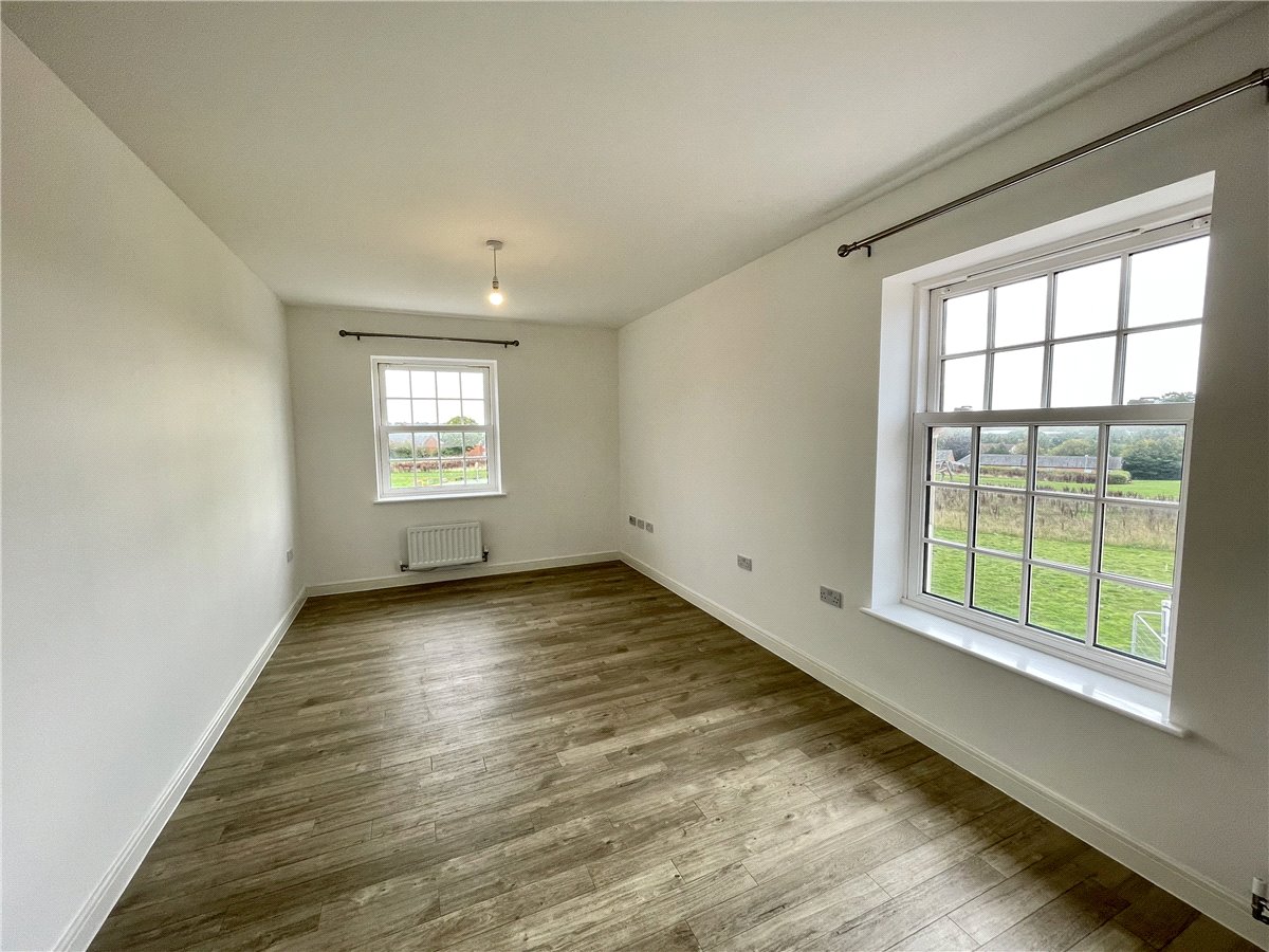 2 bedroom Flat, Hardwick Hill, Banbury, OX16 - , Image 2