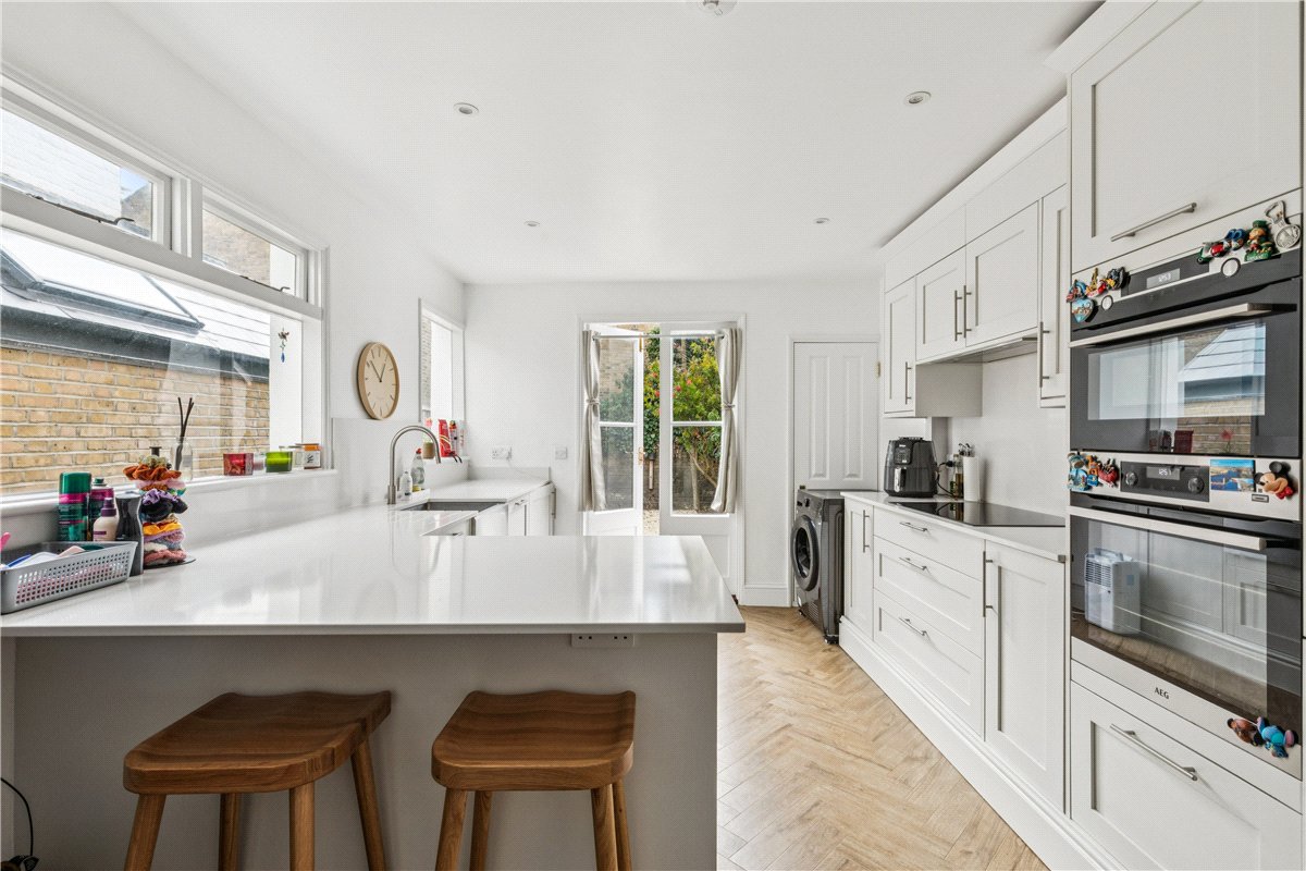 5 bedroom House, Cathles Road, London, SW12 - , Image 12