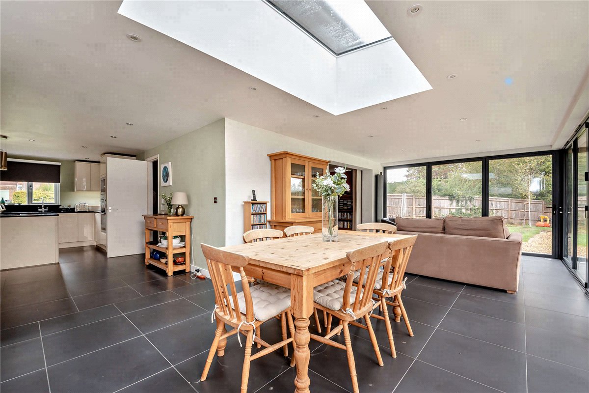 4 bedroom House, Falcon House Gardens, Woolton Hill, RG20 - Available, Image 1