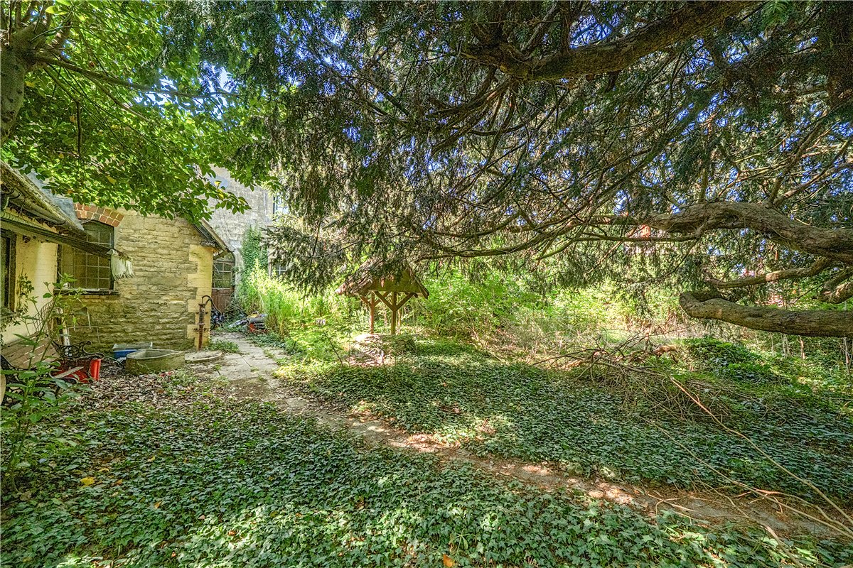 4 bedroom House, Oxford Road, Calne, SN11 - Available, Image 3