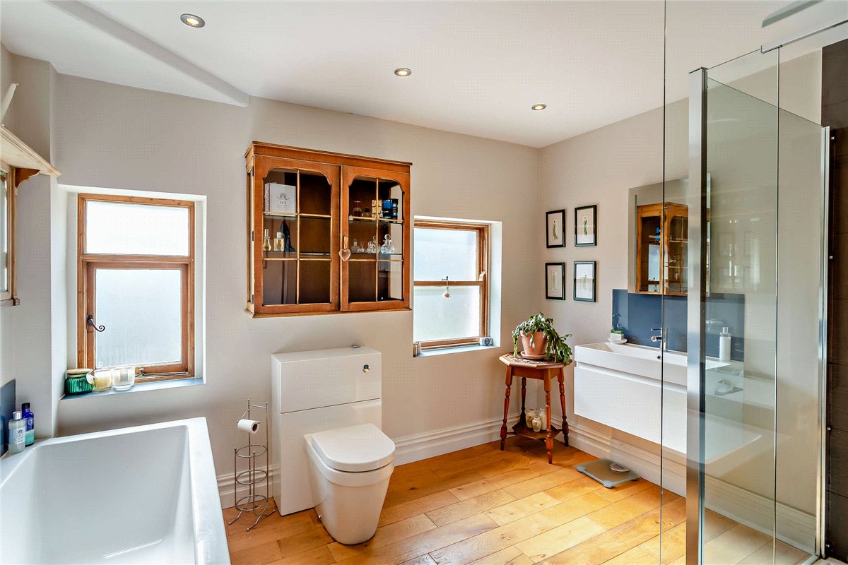 5 bedroom House, Kent Road, Harrogate, HG1 - Available, Image 11