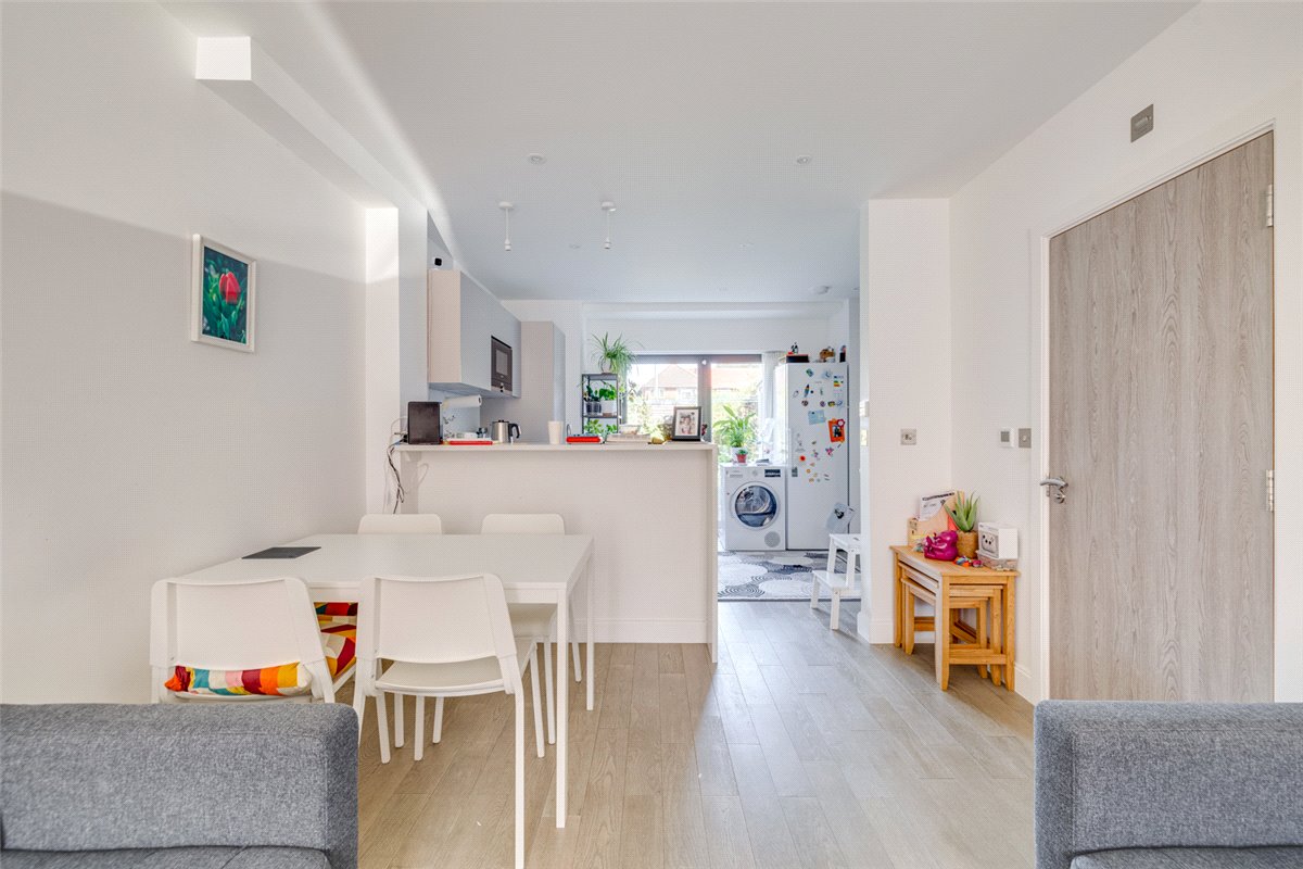 3 bedroom House, Harlow Gardens, Kingston upon Thames, KT1 - Let Agreed