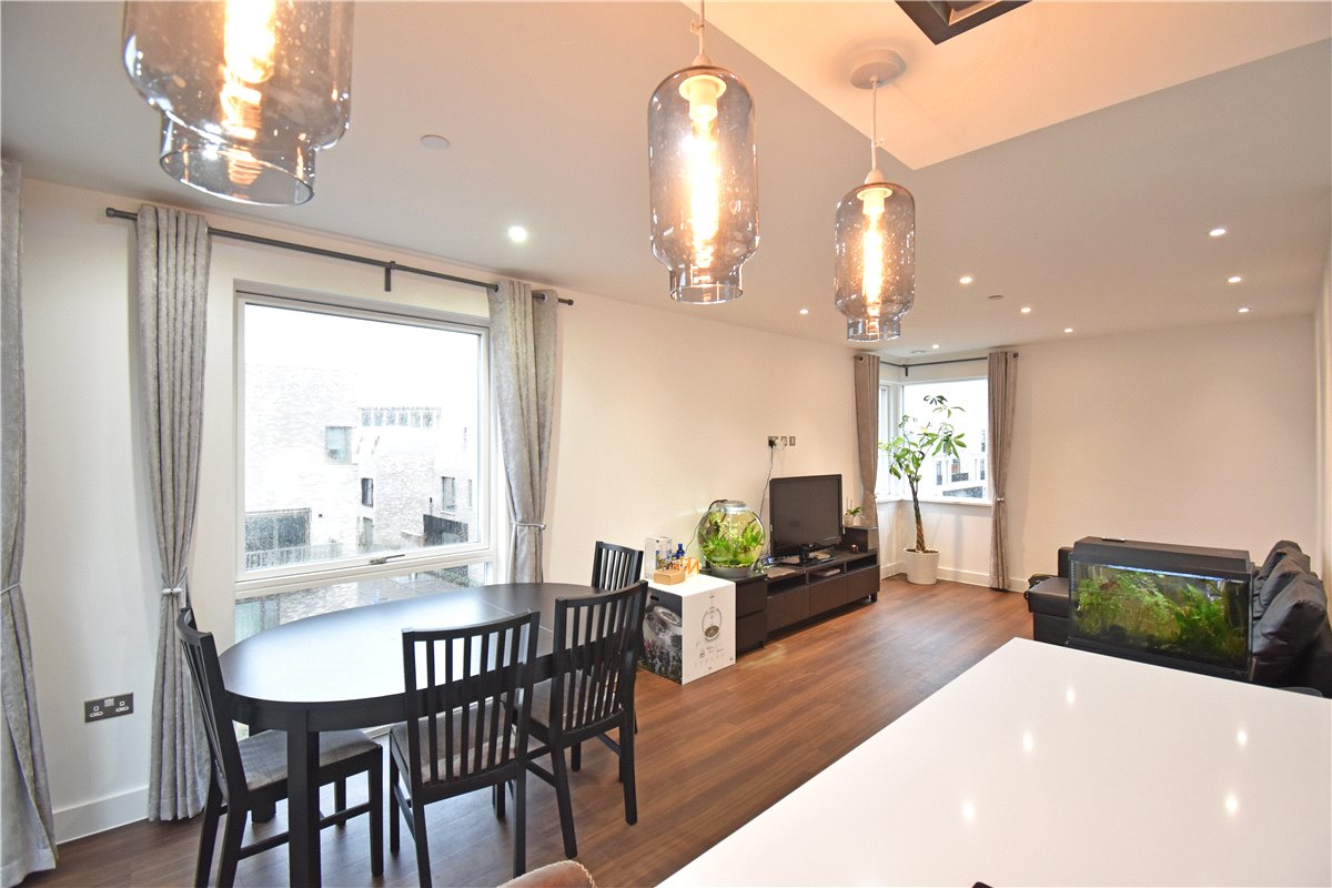 2 bedroom Flat, Eddington Avenue, Cambridge, CB3 - , Image 2