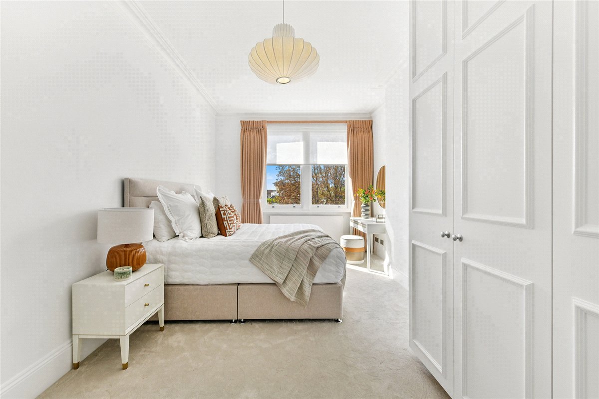 4 bedroom Flat, St Georges Court, Gloucester Road, SW7 - Available, Image 9