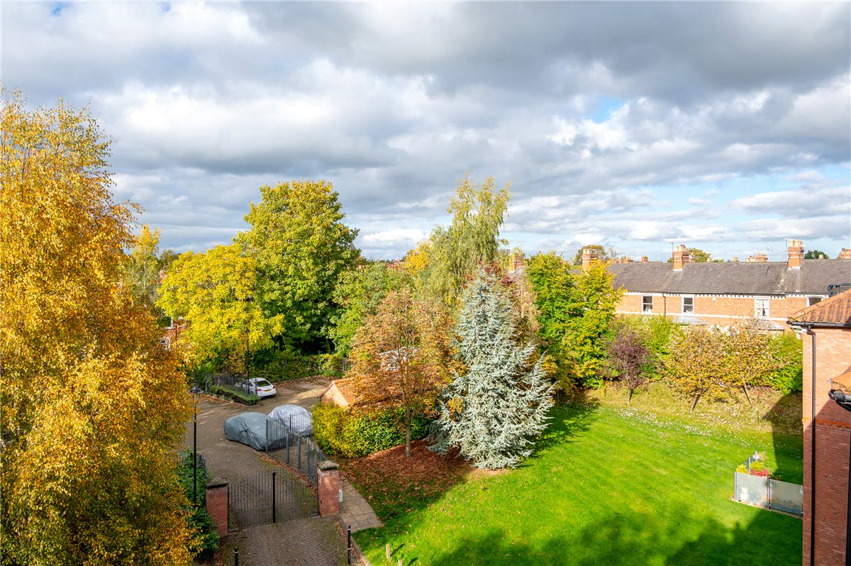 3 bedroom Flat, The Avenue, York, YO30 - Available, Image 10