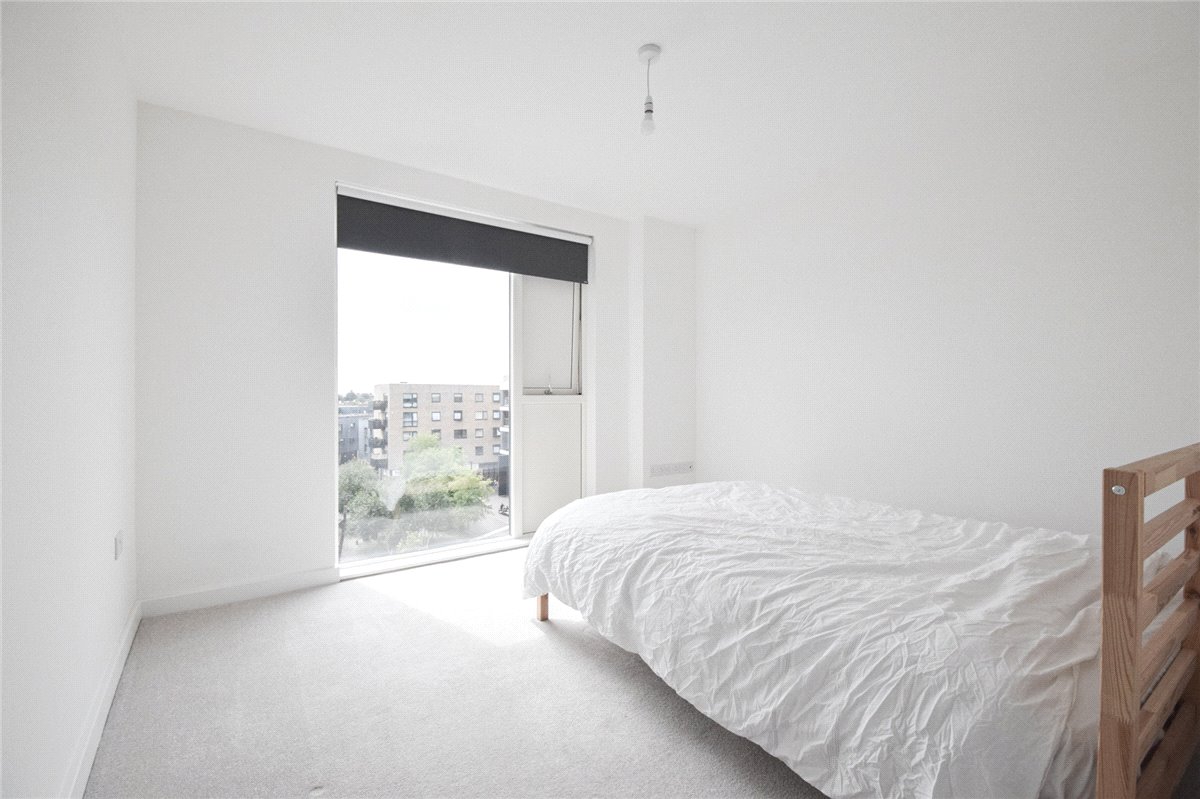 2 bedroom Flat, Poulter Walk, Trumpington, CB2 - Let Agreed, Image 6