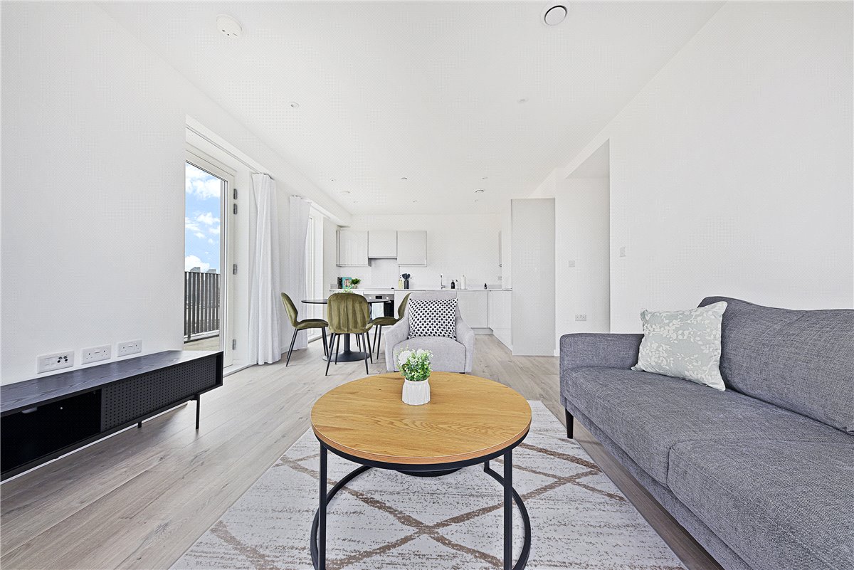 2 bedroom Flat, Heartwell Avenue, London, E16 - , Image 10
