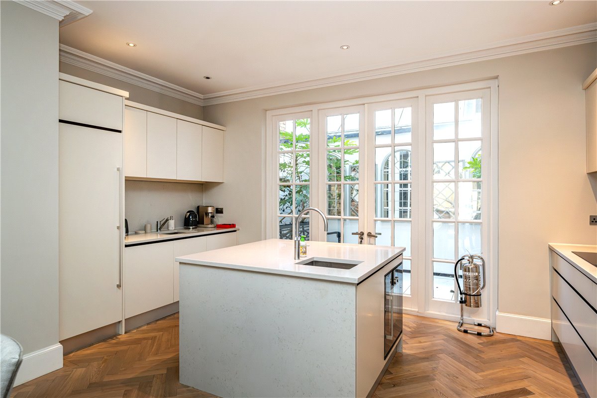 6 bedroom House, Chesterfield Hill, Mayfair, W1J - Available, Image 20