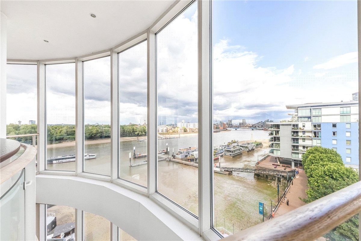 3 bedroom Flat, Point Pleasant, London, SW18 - Available, Image 2