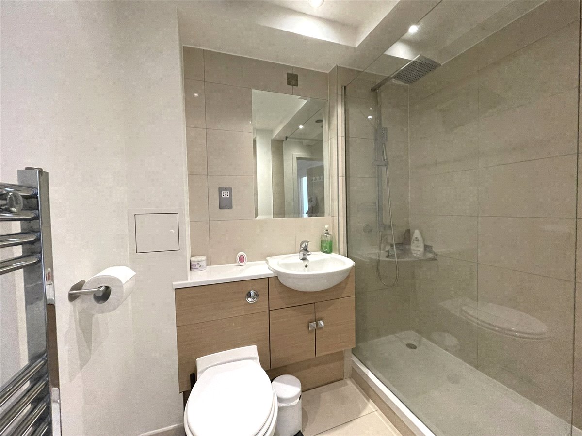 1 bedroom Flat, Park Way, Newbury, RG14 - , Image 6