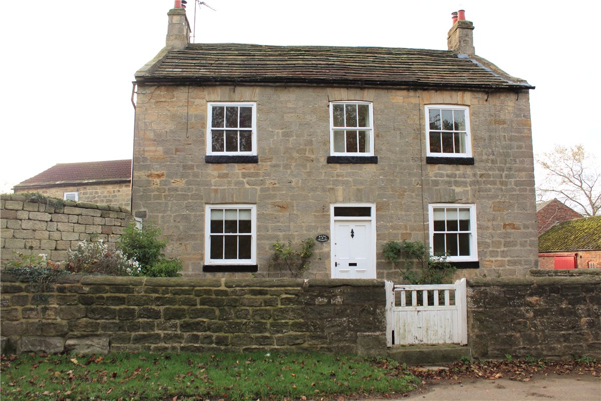 4 bedroom House, The Green, North Deighton, LS22 - 