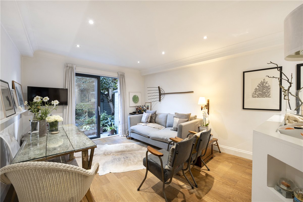 2 bedroom Flat, Battersea High Street, London, SW11 - Available, Image 1