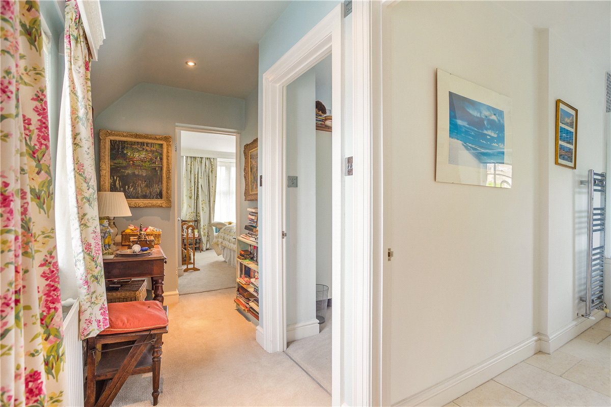 4 bedroom House, Castle Street, Calne, SN11 - Available, Image 11