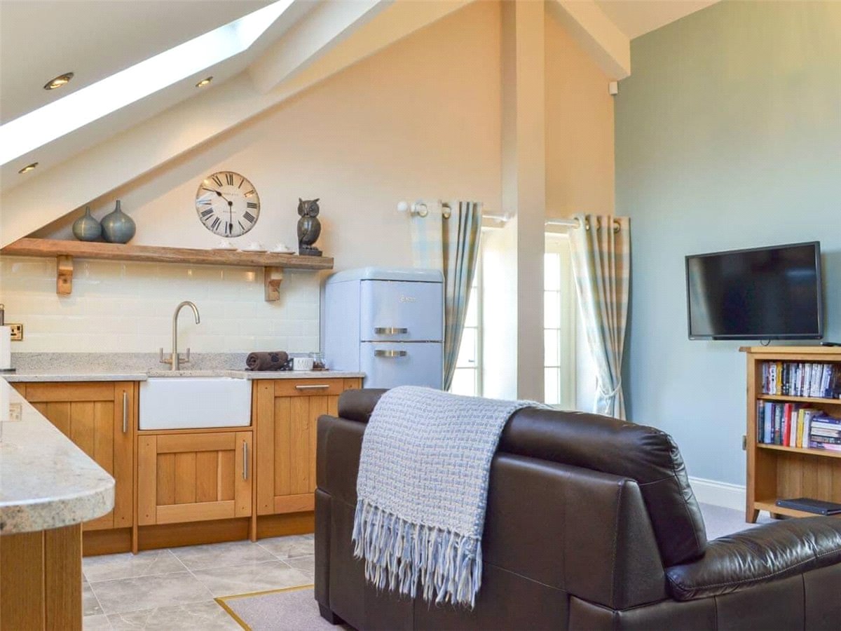 3 bedroom Barn Conversion, Holtby Lane, Holtby, YO19 - Let Agreed, Image 2