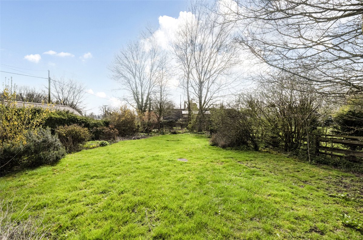 3 bedroom Cottage, Brown's Lane, Alton Barnes, SN8 - Available, Image 11