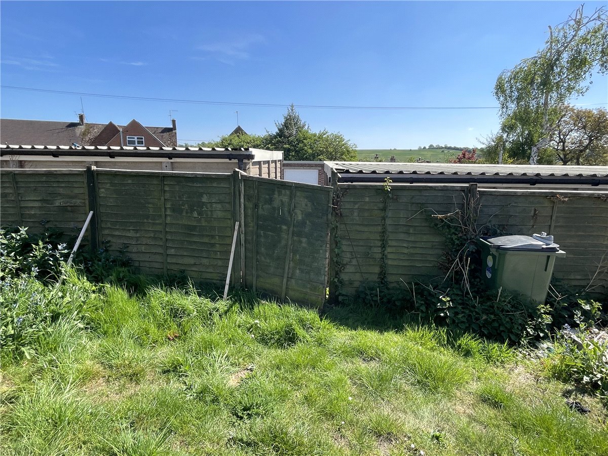 2 bedroom House, Swans Close, Ramsbury, SN8 - Sold, Image 8