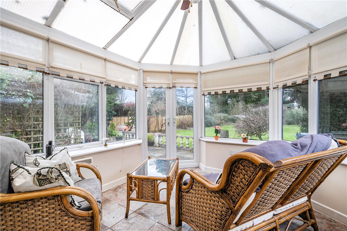 4 bedroom Bungalow, High Street, Burbage, SN83AR - Sold, Image 9