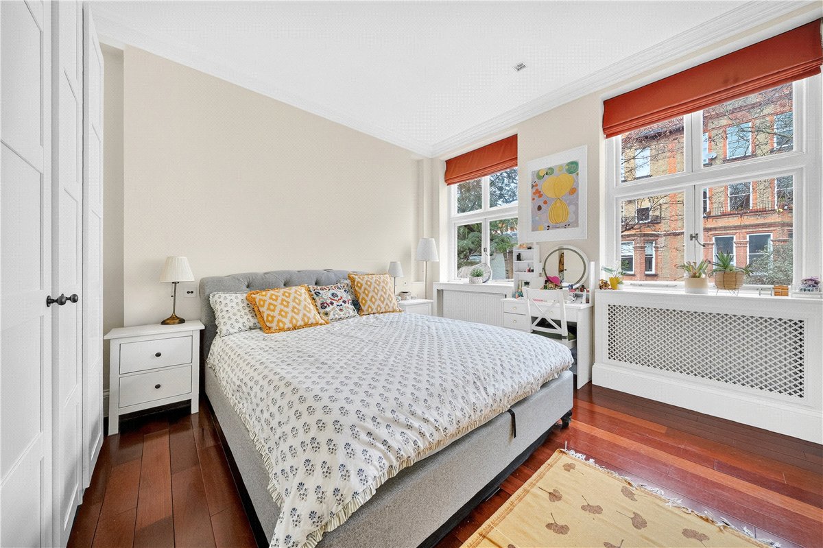 3 bedroom Flat, Harrington Gardens, London, SW7 - Available, Image 3