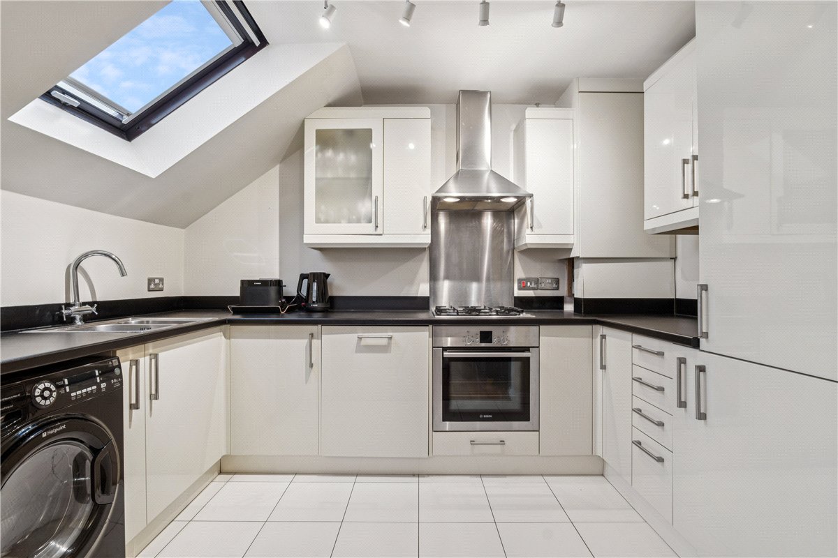 2 bedroom Flat, Roma Court, St. James's Drive, SW12 - Sold, Image 2