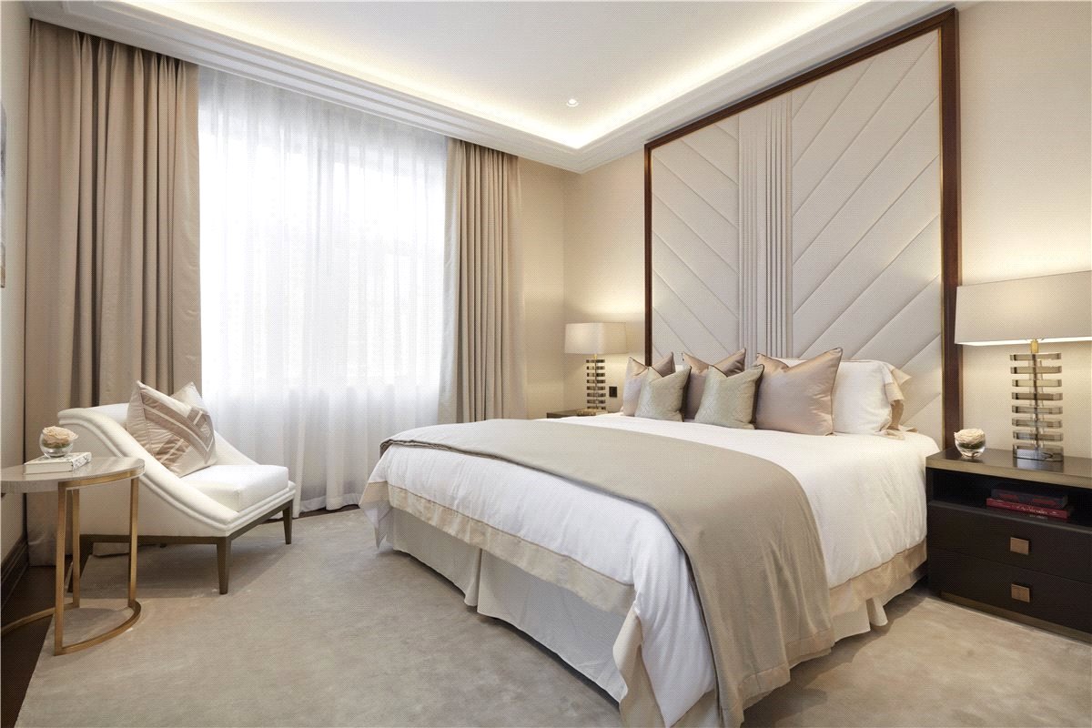 3 bedroom Flat, Brook Street, Mayfair, W1K - Available, Image 4