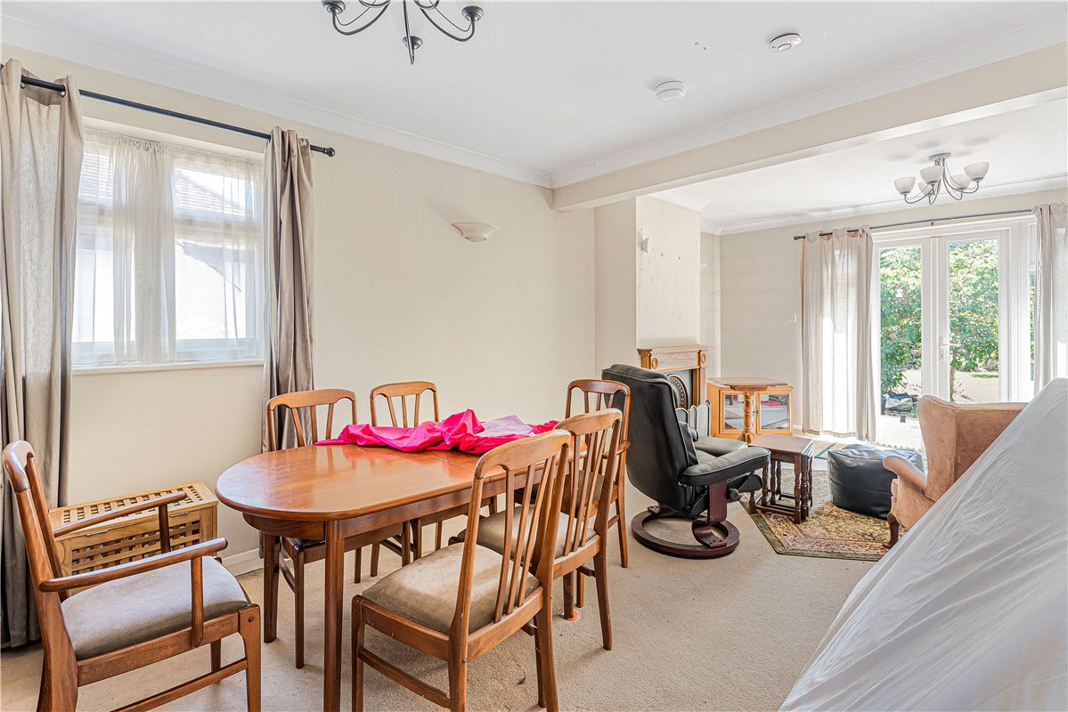 2 bedroom Bungalow, Herlwyn Avenue, Ruislip, HA4 - Available, Image 6