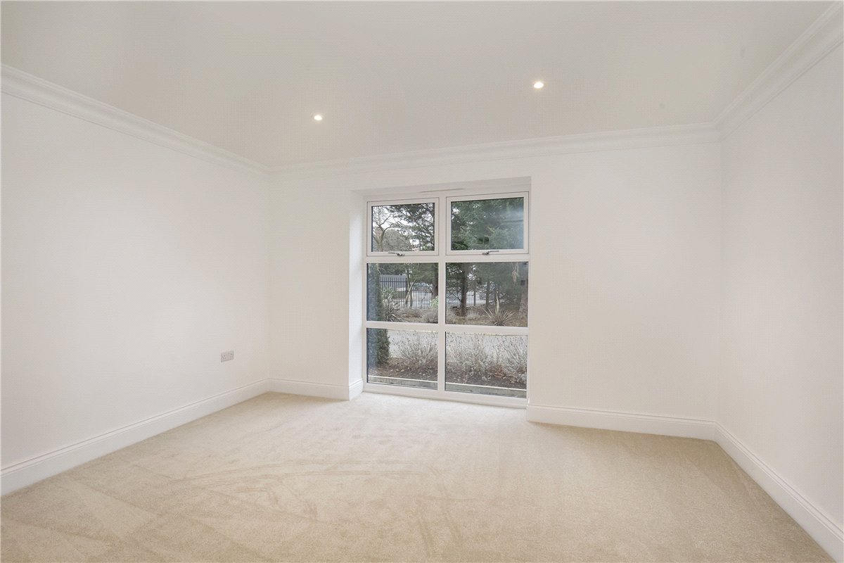 2 bedroom Flat, Wayside Crescent, Harrogate, HG2 - Available, Image 10