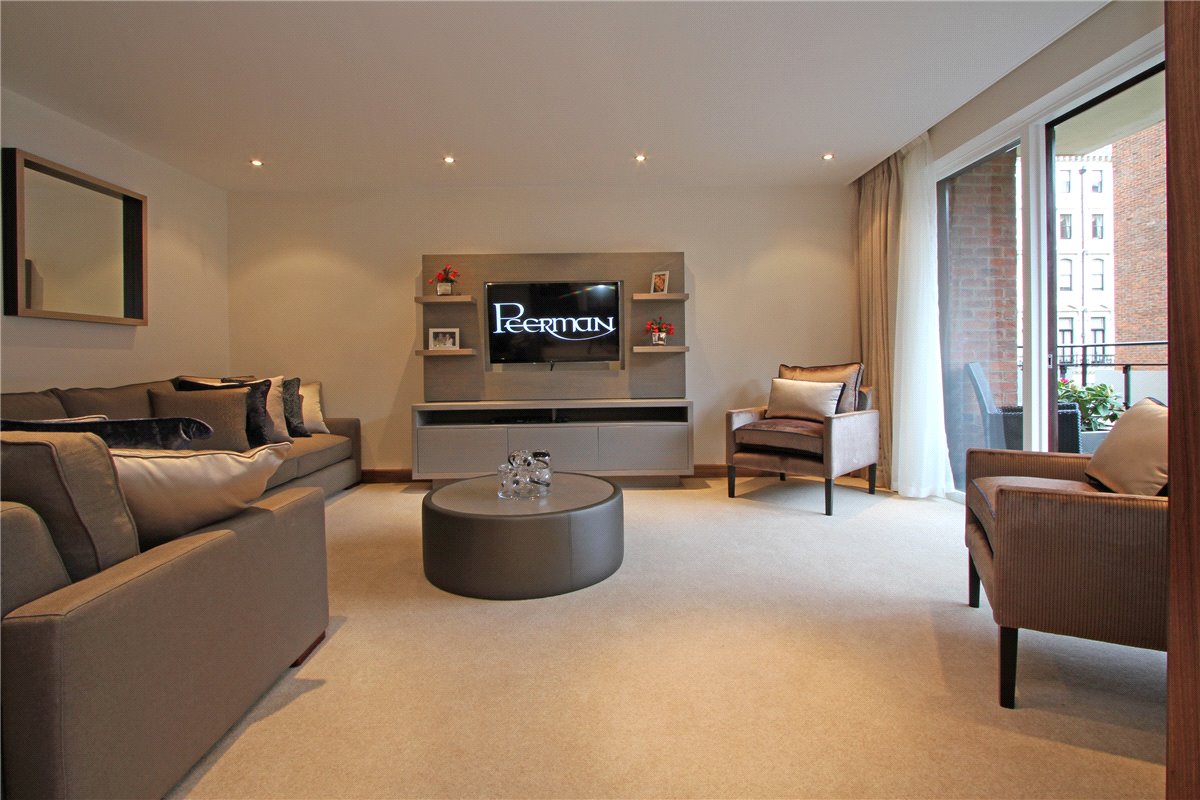 2 bedroom Flat, Ennismore Gardens, London, SW7 - Available