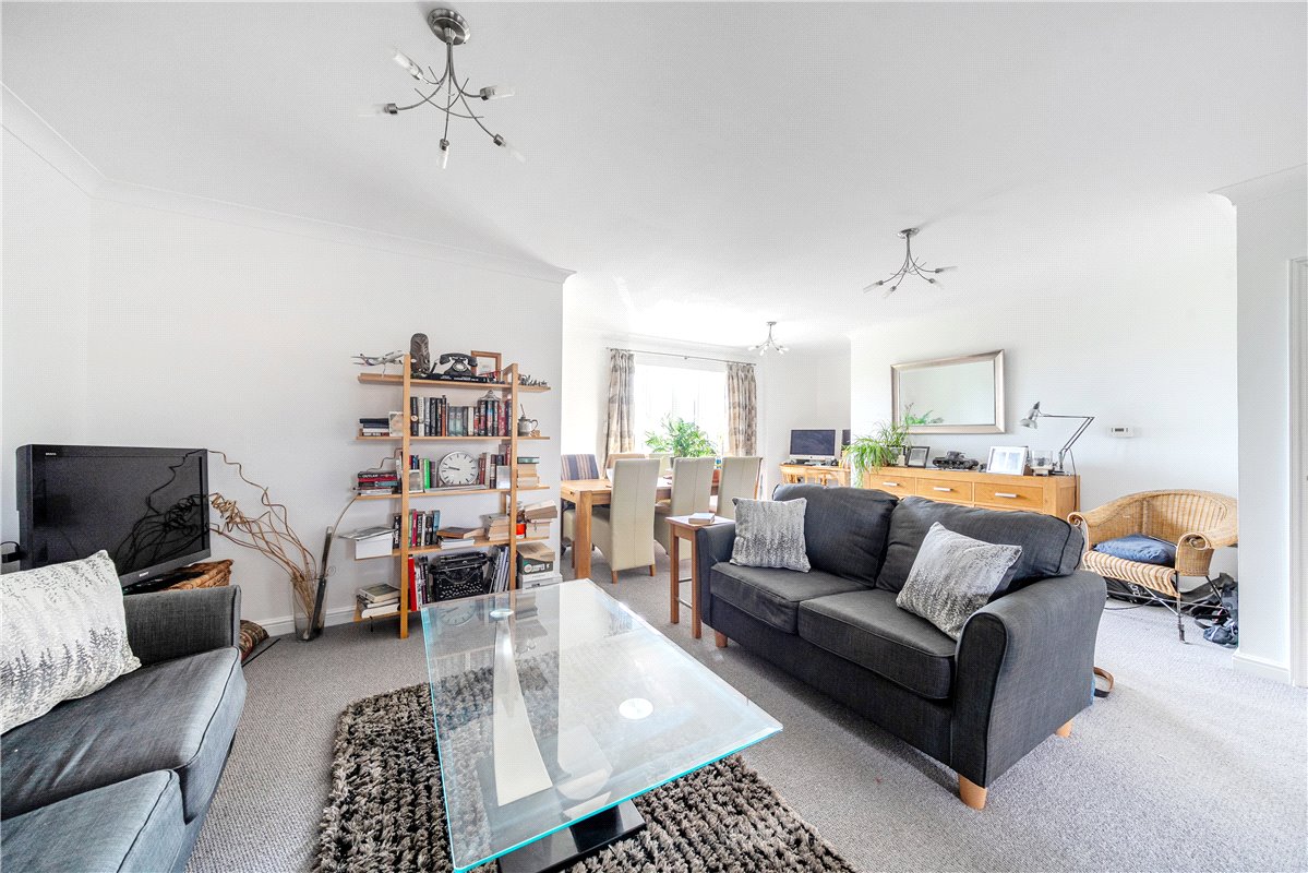 3 bedroom Flat, Randolph Avenue, Woodstock, OX20 - Sold STC, Image 3