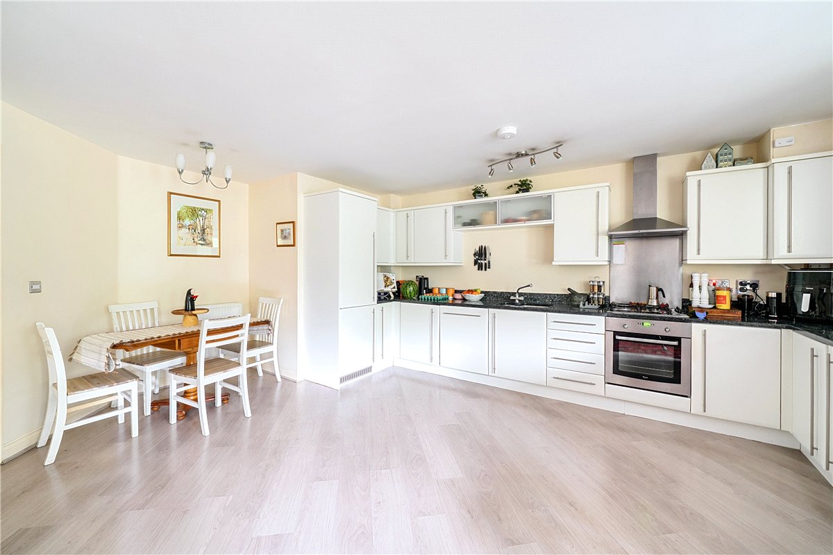 2 bedroom Flat, Winton Close, Winchester, SO22 - Sold, Image 11
