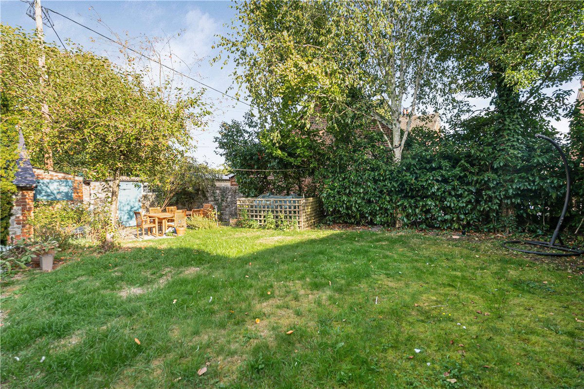 3 bedroom House, East Kennett, Marlborough, SN8 - Available, Image 16