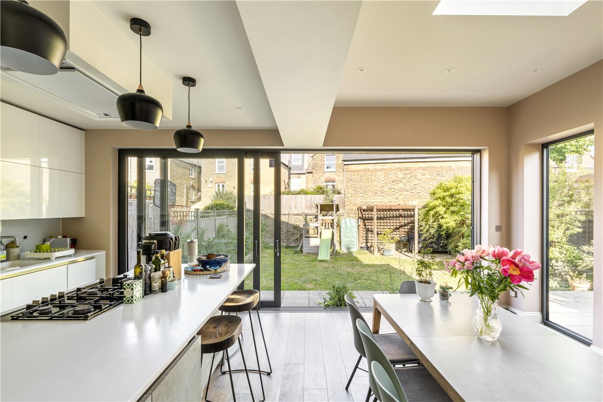 5 bedroom House, Tunley Road, London, SW17 - Sold