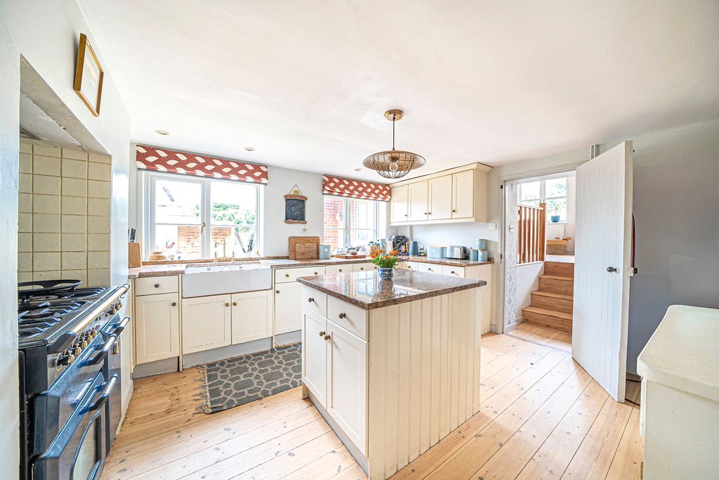 5 bedroom House, Hurstbourne Priors, Whitchurch, RG28 - Available, Image 15