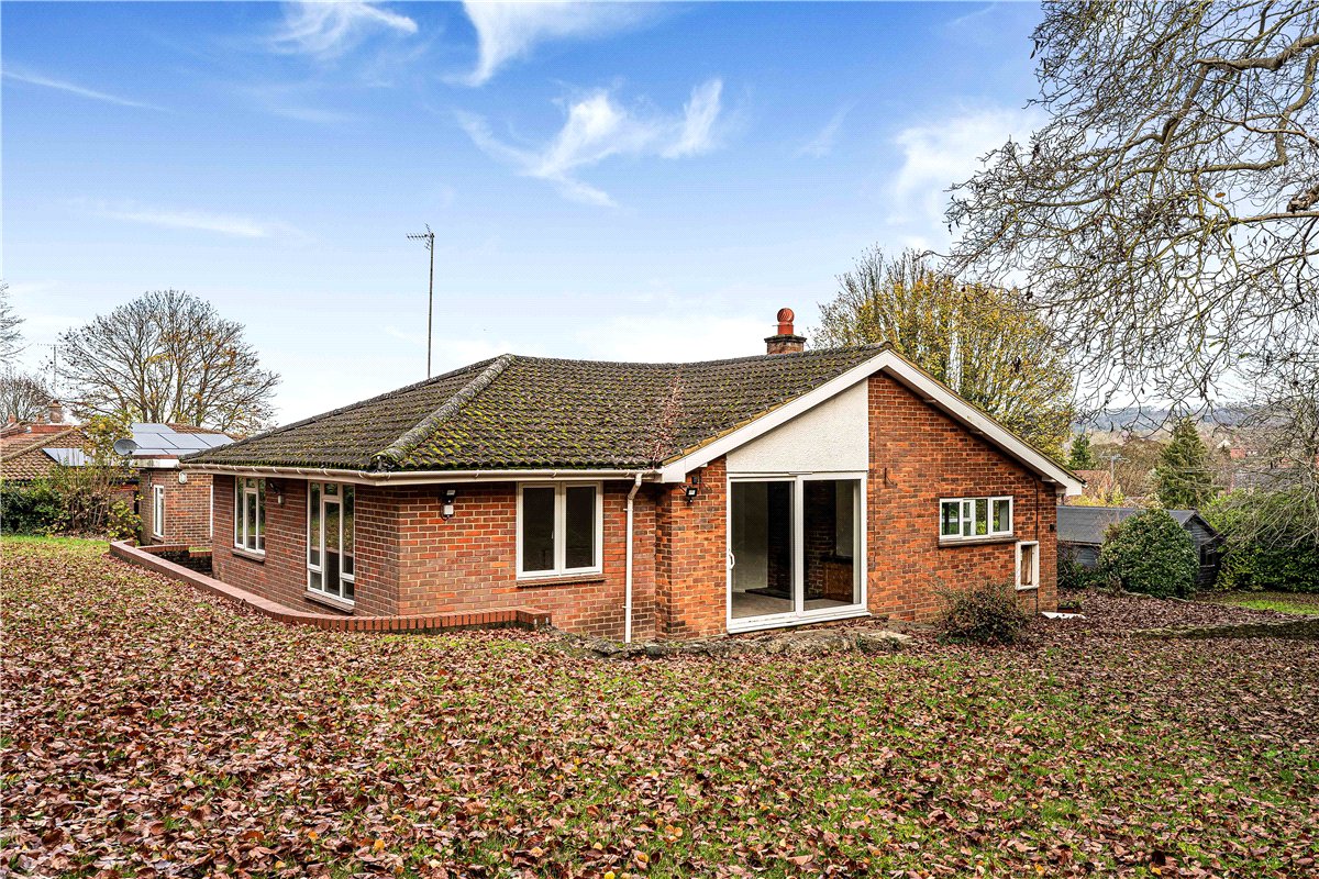 4 bedroom Bungalow, South Street, Wendover, HP22 - Available