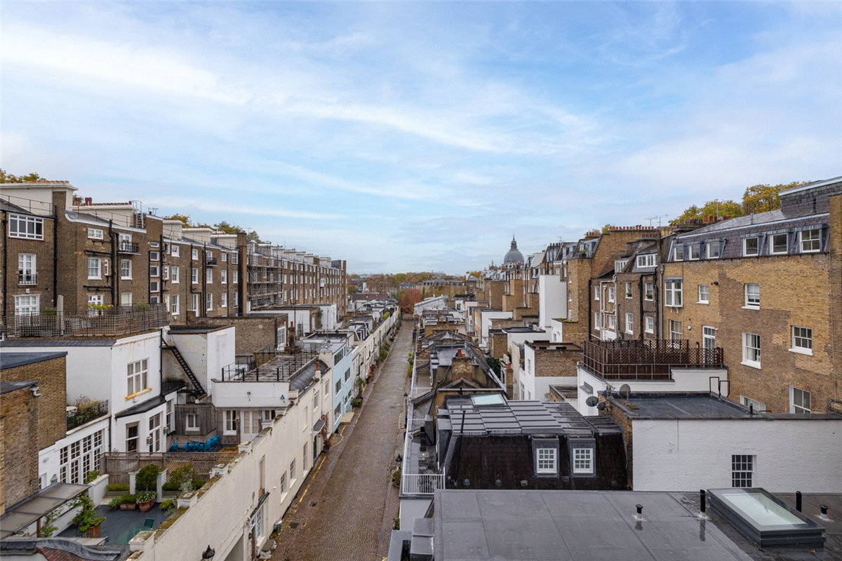 3 bedroom Flat, Ennismore Gardens, Knightsbridge, SW7 - Available, Image 11