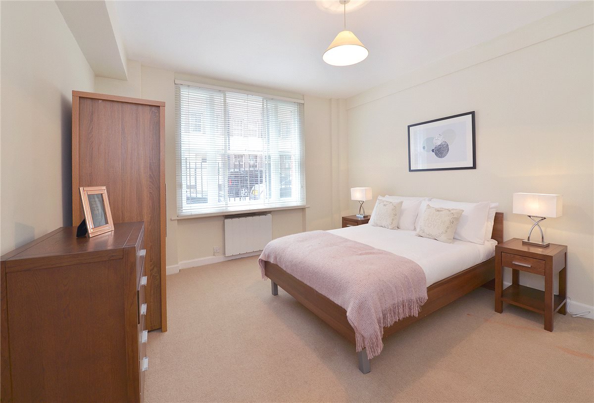 1 bedroom Flat, Hill Street, Mayfair, W1J - Available, Image 2