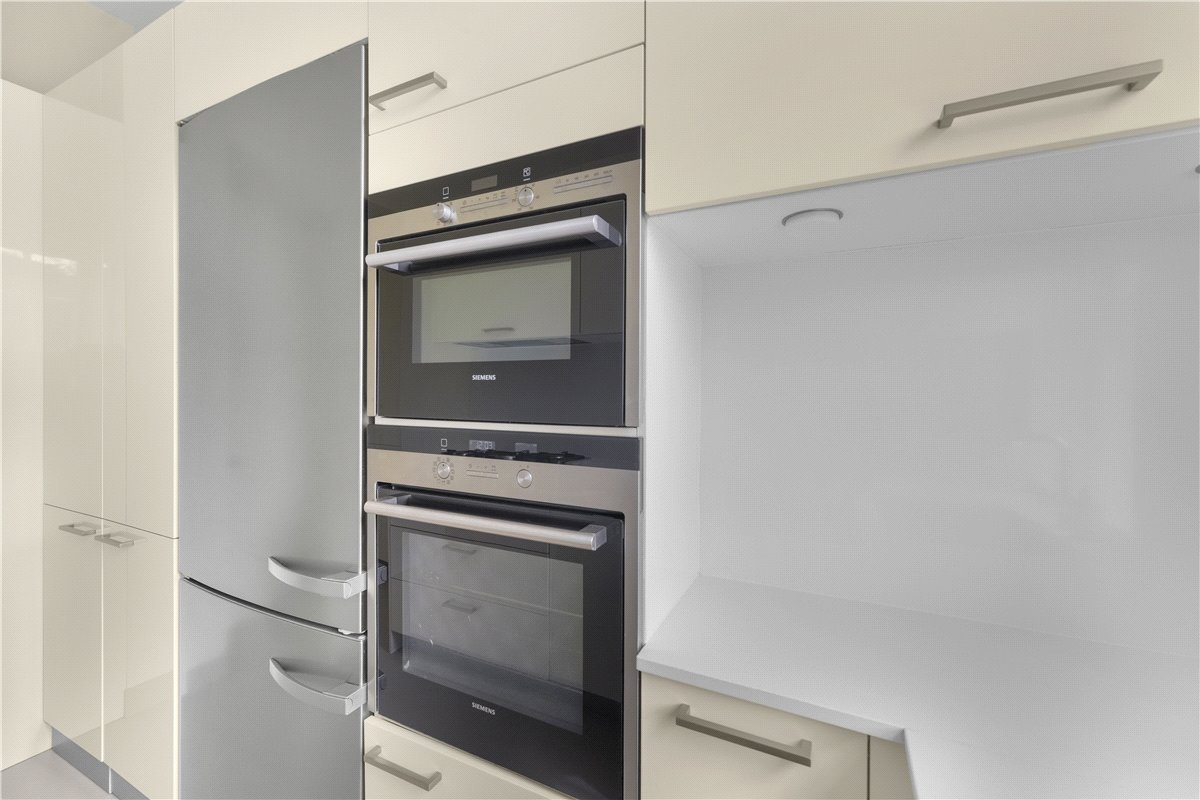 4 bedroom Flat, Wynnstay Gardens, Kensington, W8 - Available, Image 11