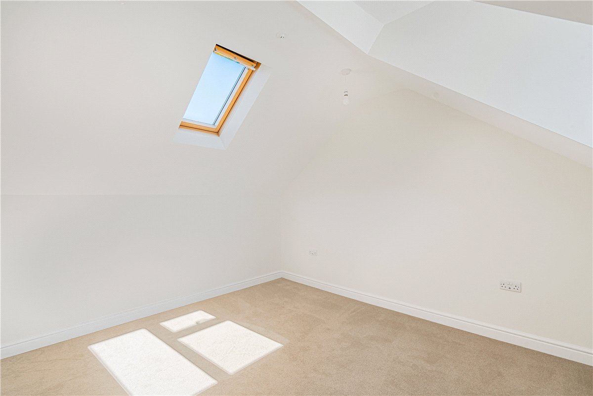 2 bedroom Flat, Walton Crescent, Oxford, OX1 - Available, Image 15