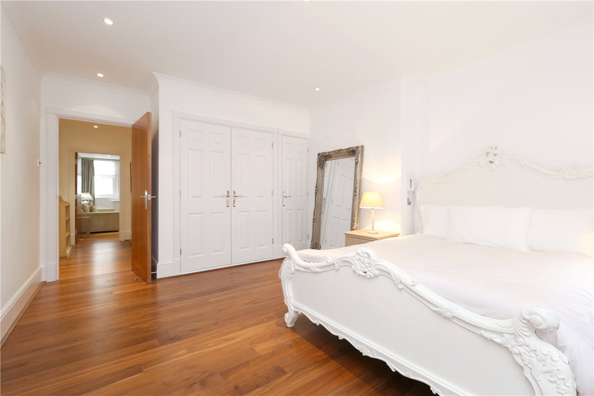2 bedroom Flat, Dover Street, Mayfair, W1S - Available, Image 7