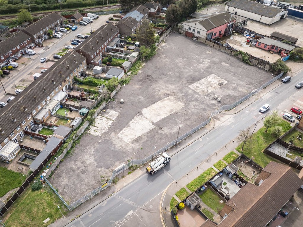 13500 to 39500 Sq Ft, 18 Hume Avenue, Tilbury, RM18 - Available