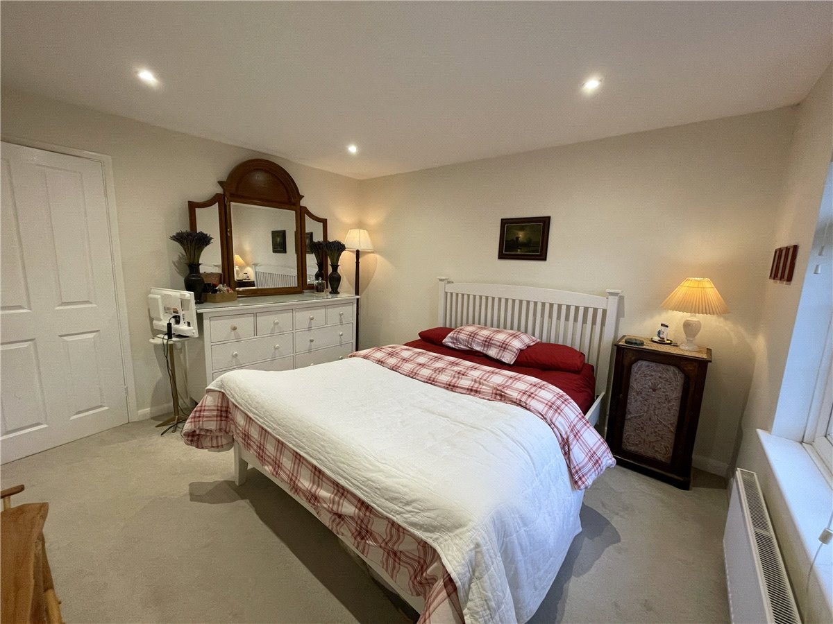 2 bedroom House, Aubrey Close, Marlborough, SN8 - Available, Image 2