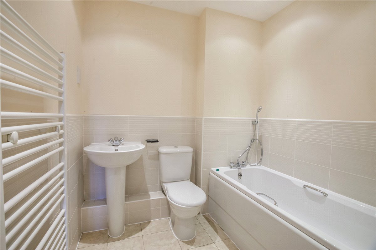 2 bedroom Flat, Blackthorn Drive, Huddersfield, HD3 - , Image 4