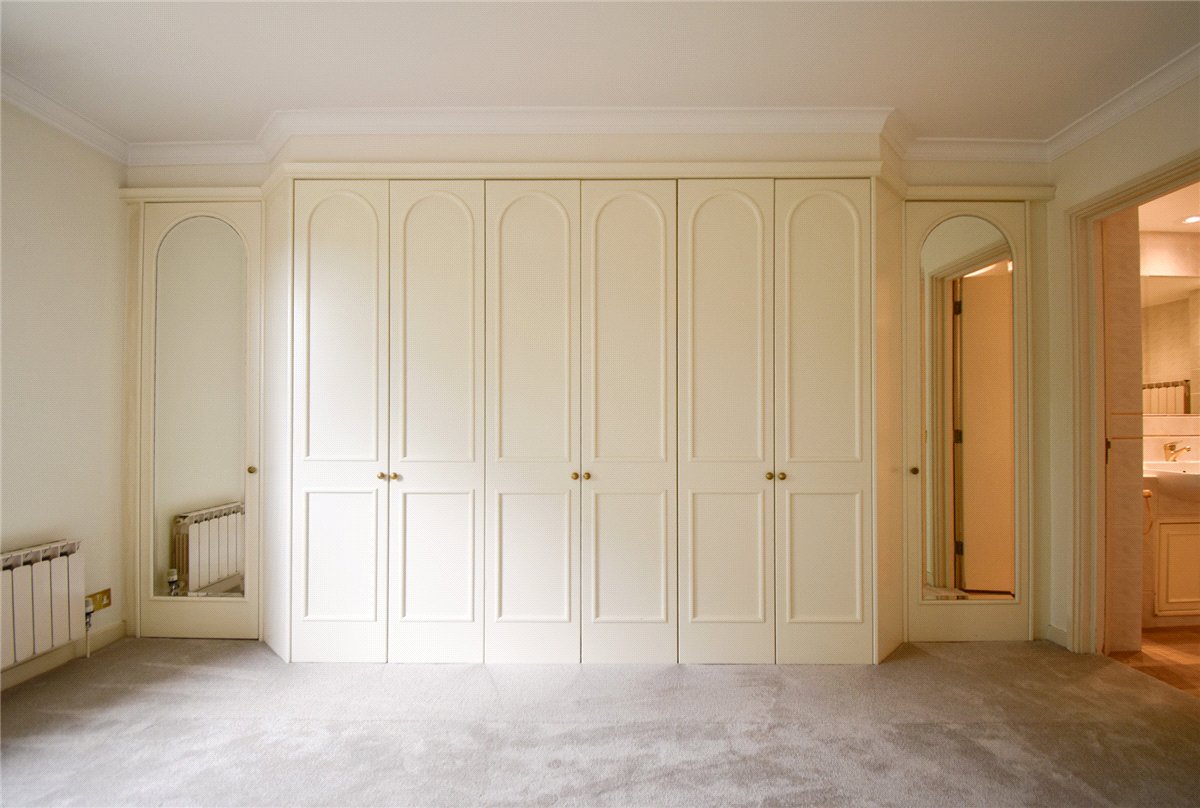 3 bedroom Flat, The Oasthouse, Pinehurst South, CB3 - , Image 10