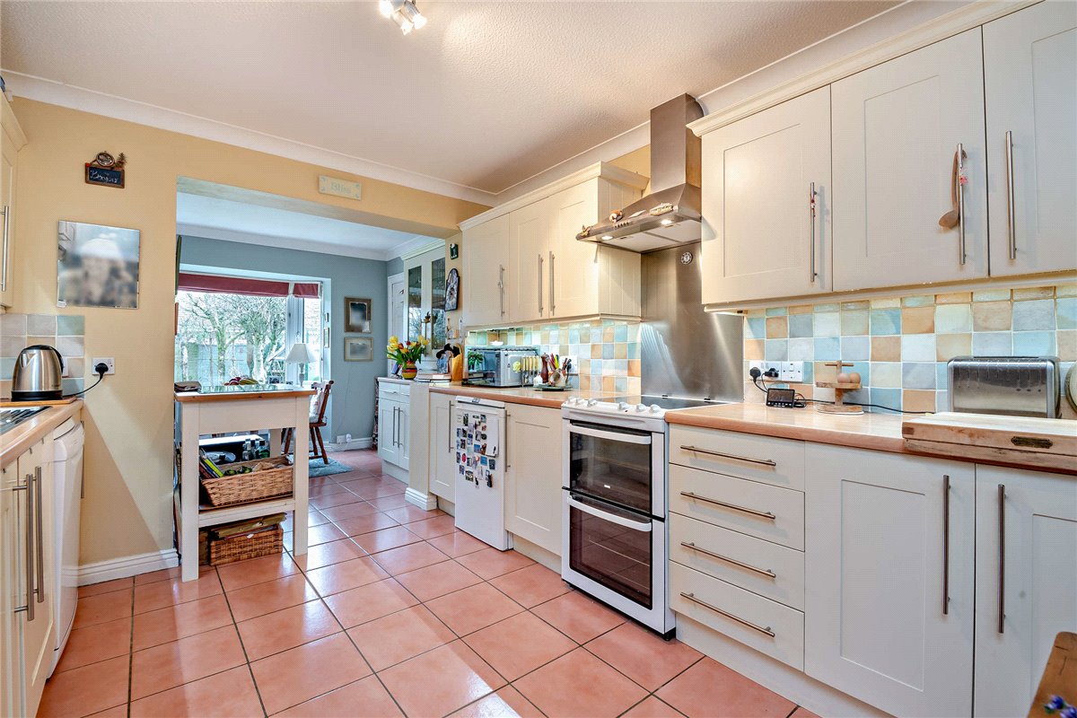 3 bedroom House, The Dell, Vernham Dean, SP11 - Available, Image 4