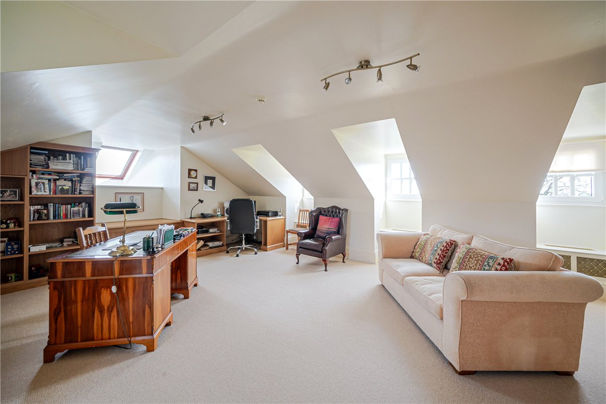 6 bedroom House, Crag Lane, Huby, LS17 - Available, Image 4